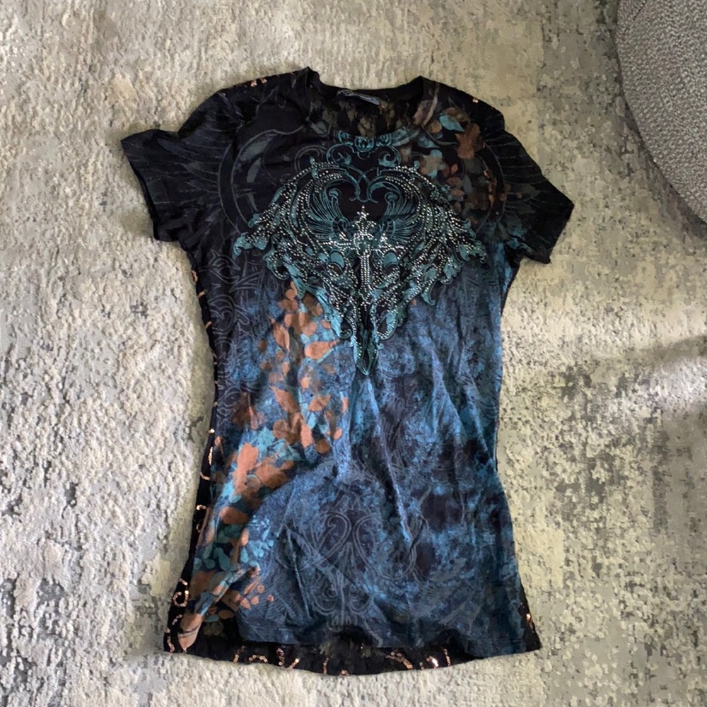 Angels and Diamonds graphic tee. Large
